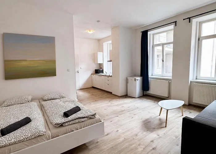 Nook & Nite Apartments